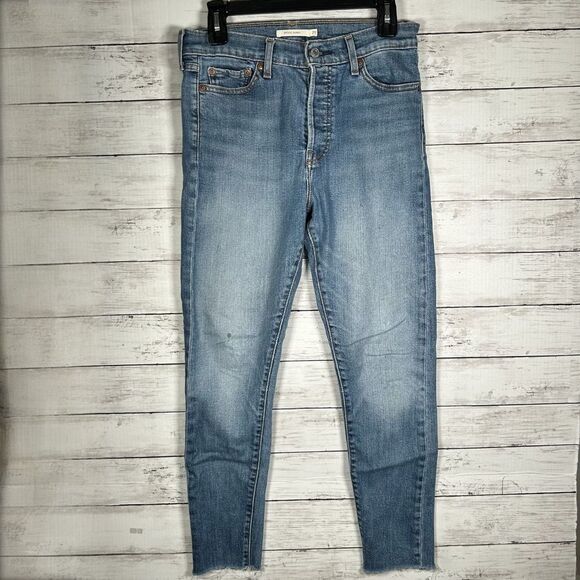 Levi's Women's Wedgie Skinny Jeans Raw Hem Button Fly Size 29 - Picture 1 of 10